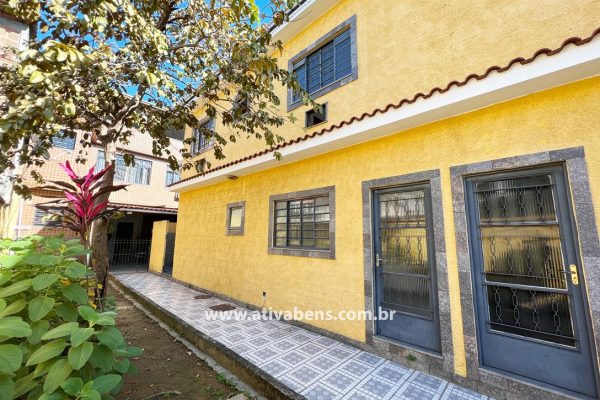 Excelente Casa Duplex com 2 Quartos em Cordovil