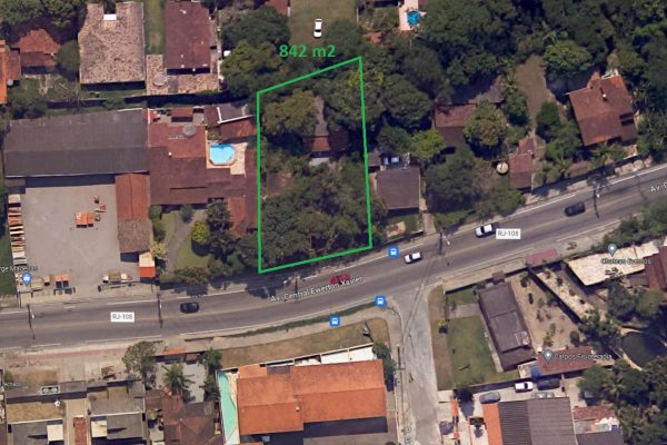 Oportunidade Única! Terreno Amplo na Avenida Central de Itaipu!
