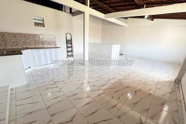Casa de fundos 02 Quartos Piscina em Irajá perto do Mundial