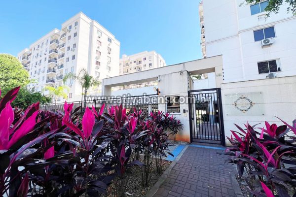 Lindíssimo Apartamento 02 Quartos (1 Suíte) com infraestrutura completa no melhor pedaço da Penha