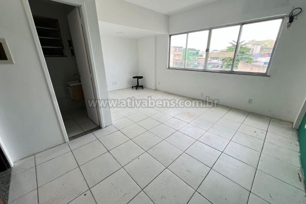 Sala Comercial em Irajá com excelente custo x benefício pertinho do Metrô